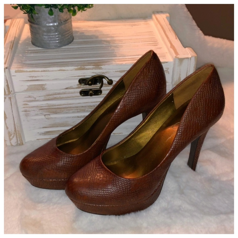 Jessica Simpson Chestnut Italian Croco Pumps